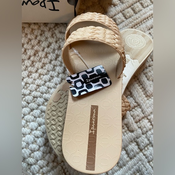 NWT: Ipanema Renda ll Slide Sandals - Picture 8 of 9